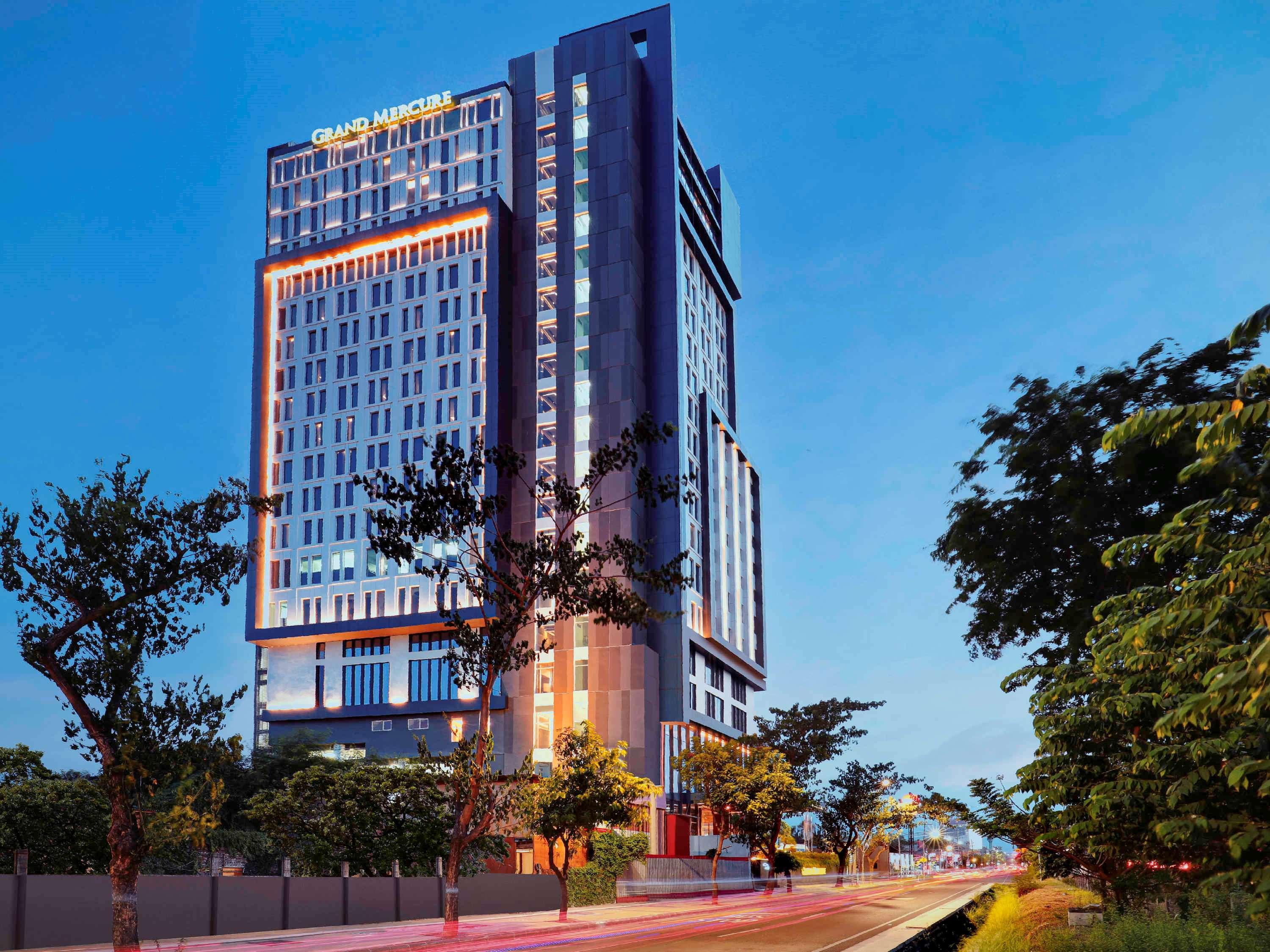 Movenpick Surabaya City Exteriér fotografie