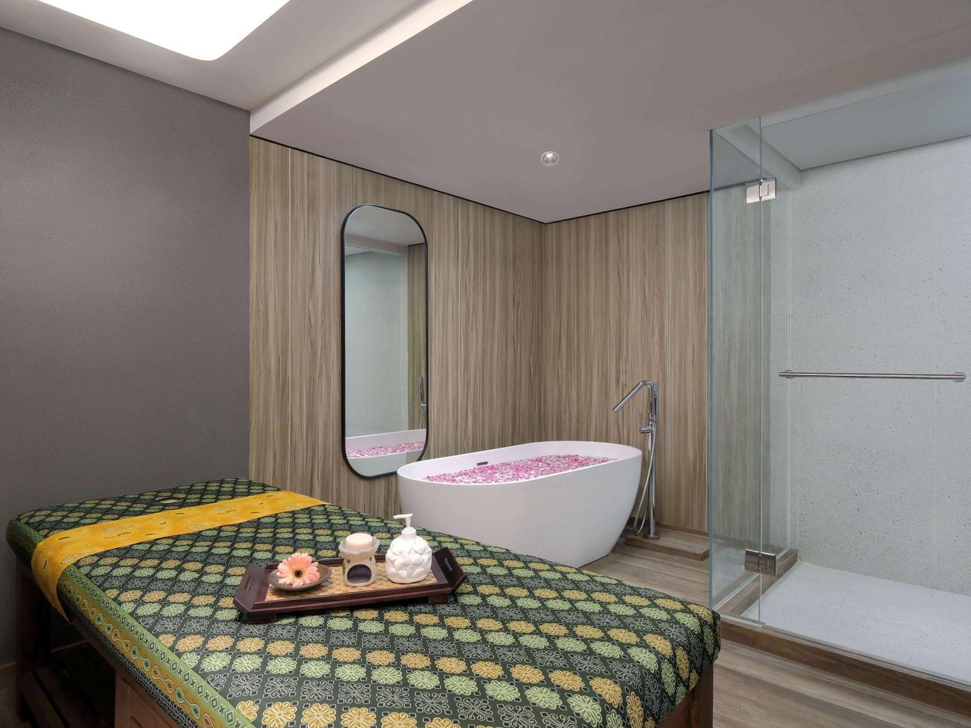 Movenpick Surabaya City Exteriér fotografie