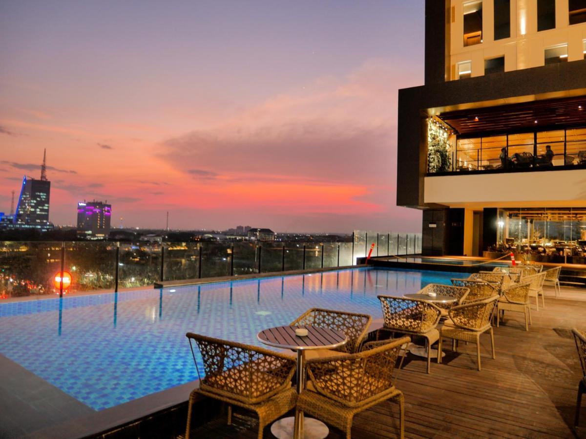 Movenpick Surabaya City Exteriér fotografie